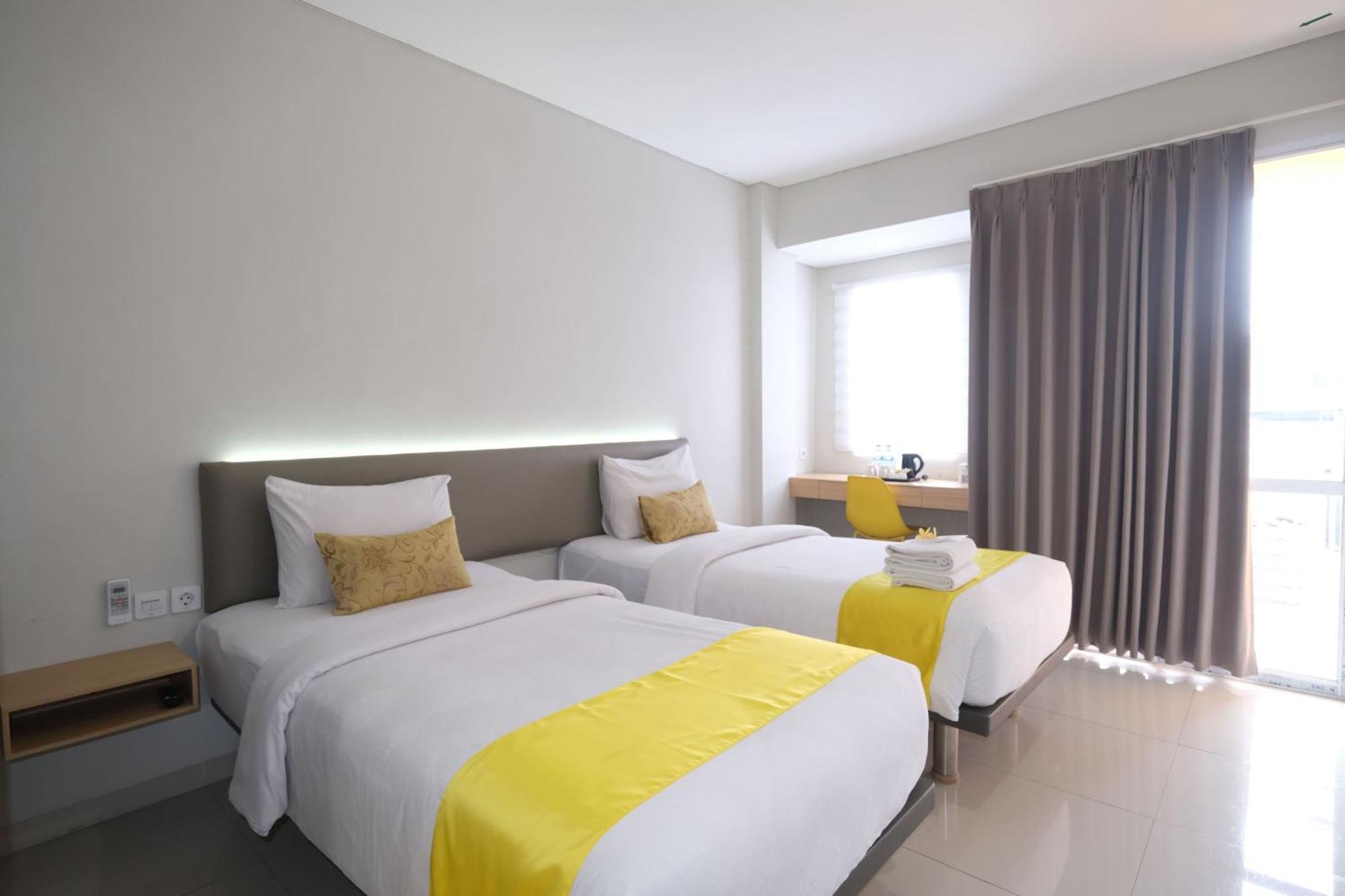 S101 Hotels Semarang Eksteriør bilde