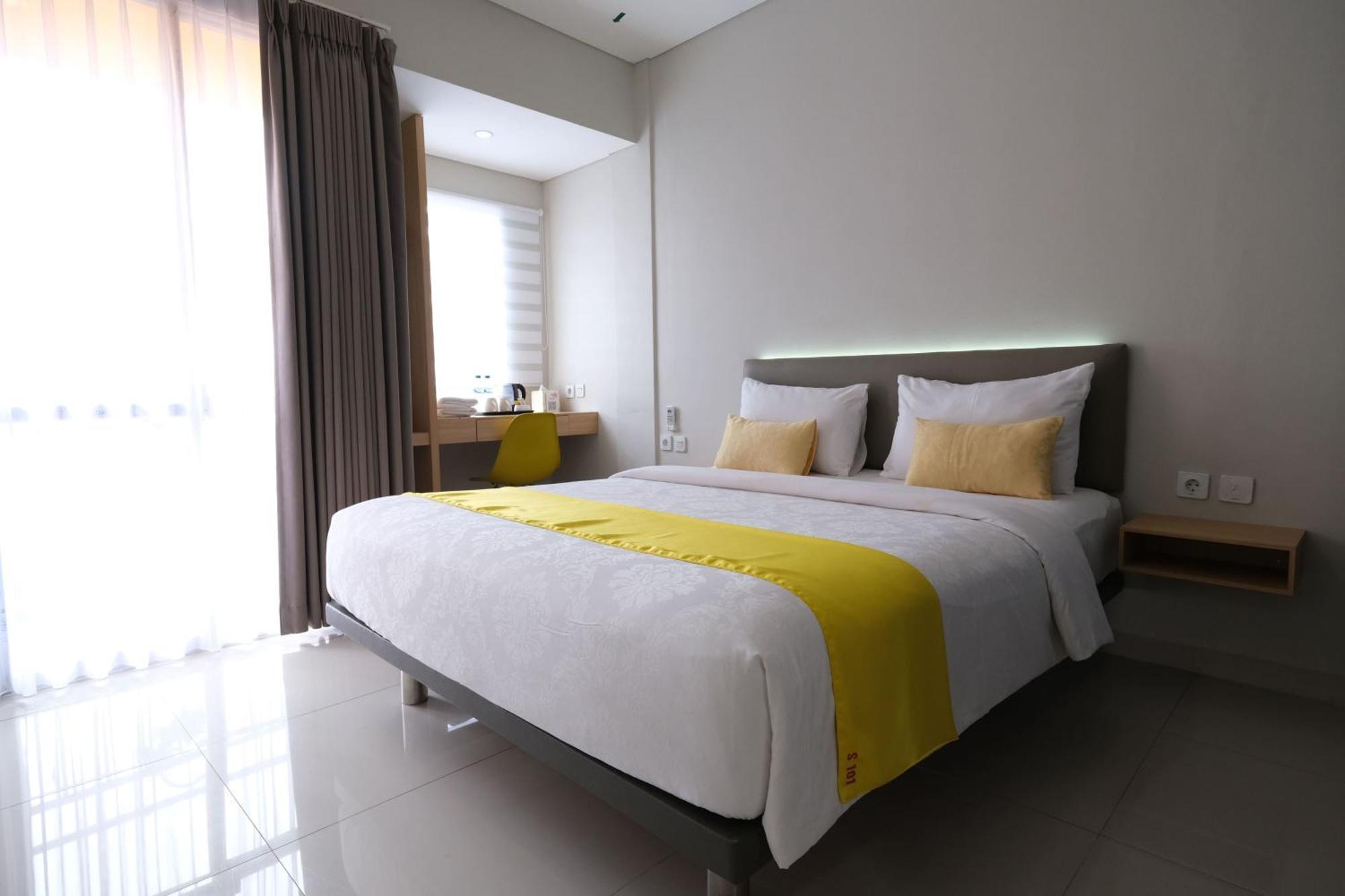 S101 Hotels Semarang Eksteriør bilde